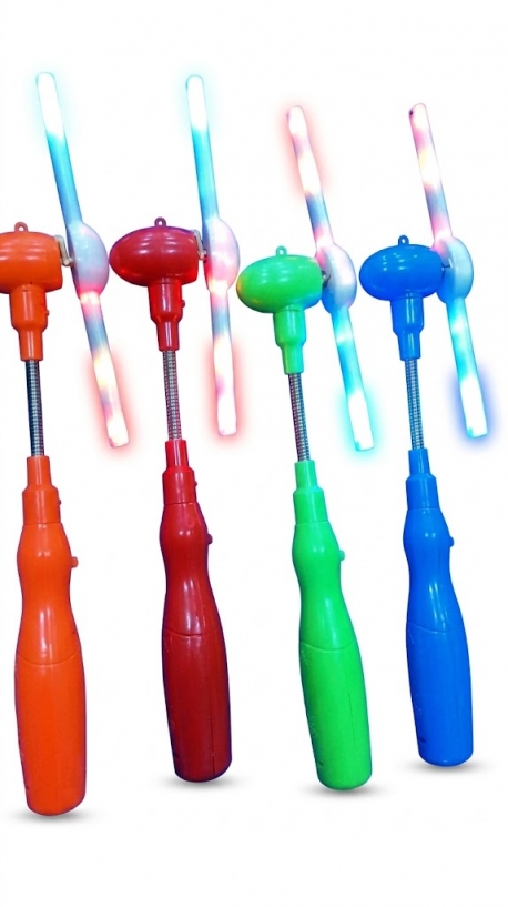 Toptan Pilli Işıklı Dönen Pervaneli Çırpırcı Rüzgar Gülü Oyuncak (Renkli LED Işıklı)